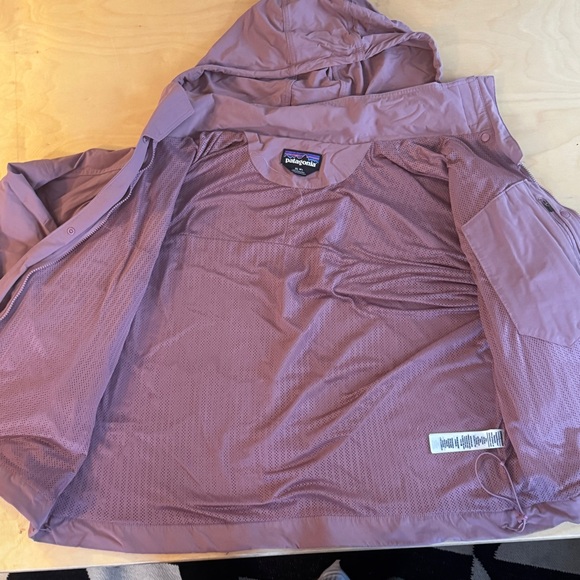 Patagonia Women's Dusty Rose Anorak - Picture 4 of 6